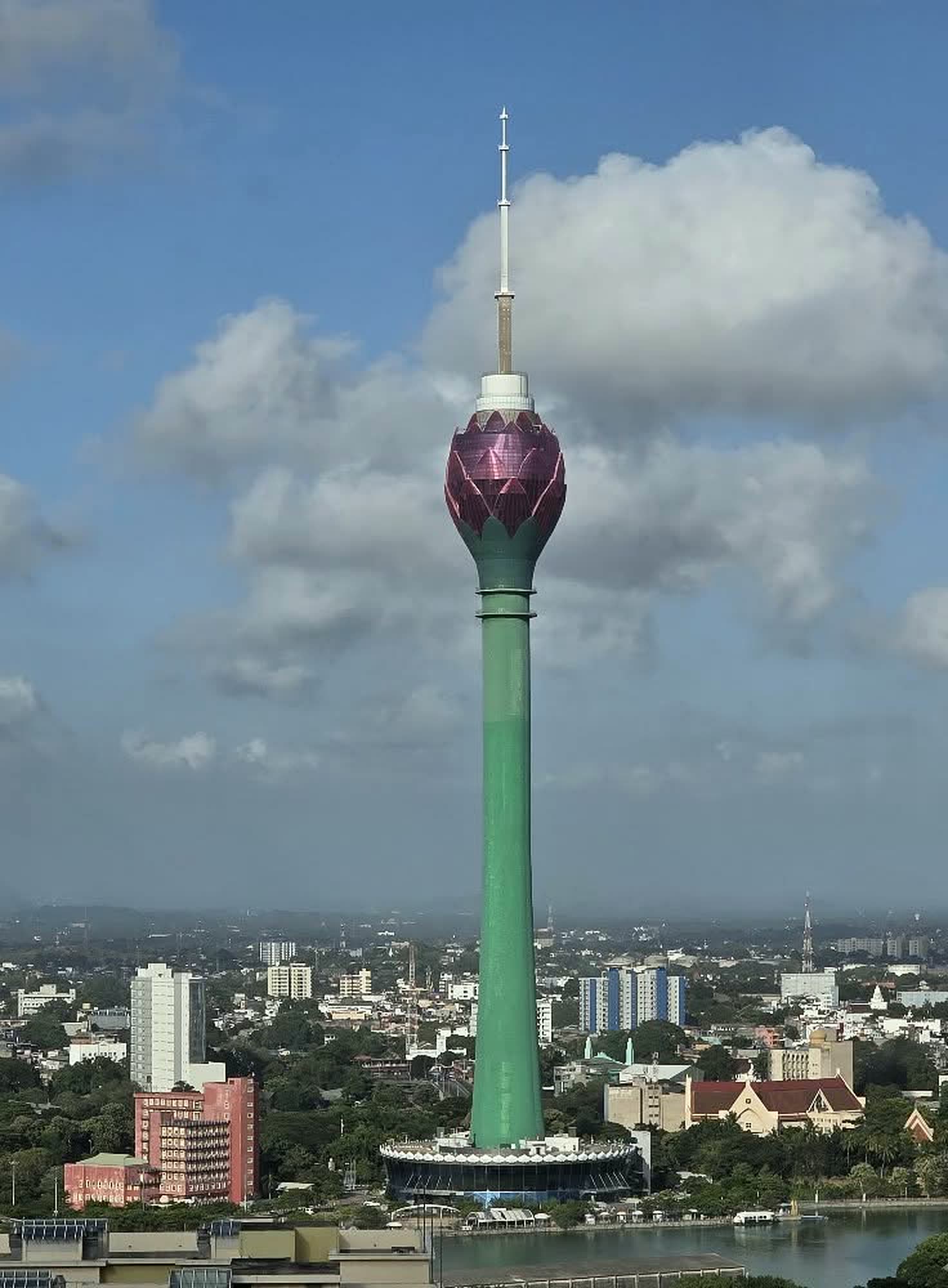 Lotus Tower, Colombo